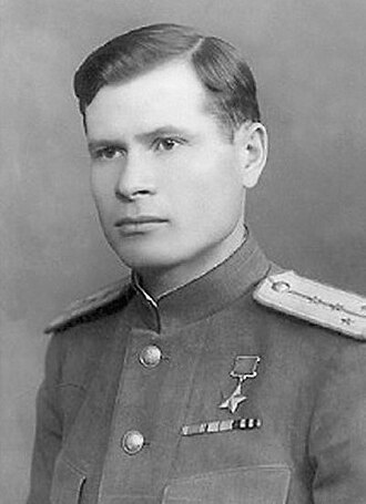 Я знаю этого героя - Вениамин Анисимович Завертяев.